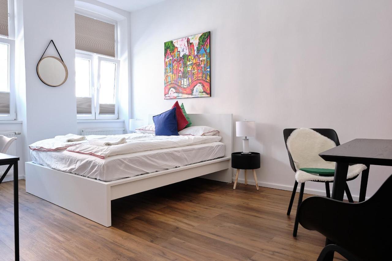 Two-Bedroom Apartment,1129362408:JPEG